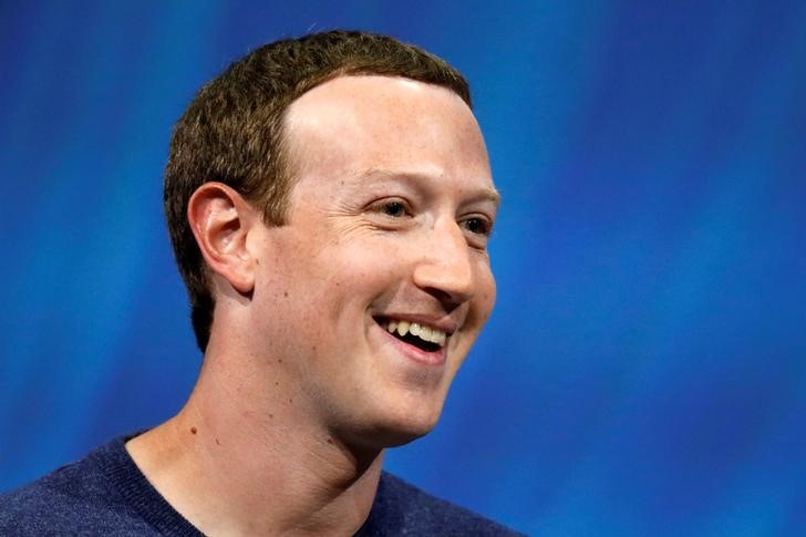 Zuckerberg perdió 16 mil millones de dólares tras caída de Facebook. (Reuters)