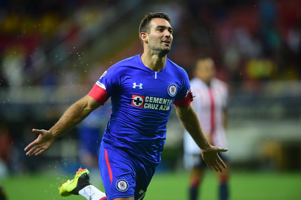 Cauteruccio festejando su tanto ante Chivas (Mexsport)