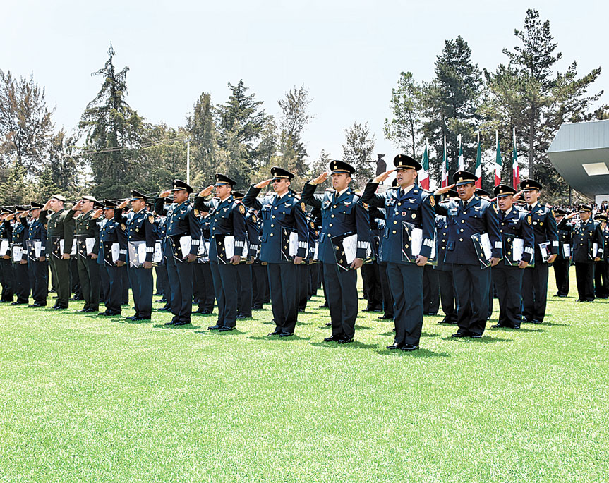 Ceremonia en la Escuela Superior de Guerra. (Especial)