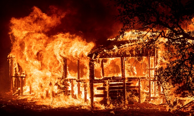 Por los incendios, el presidente Donald Trump declaró el estado de emergencia en California. (AP)