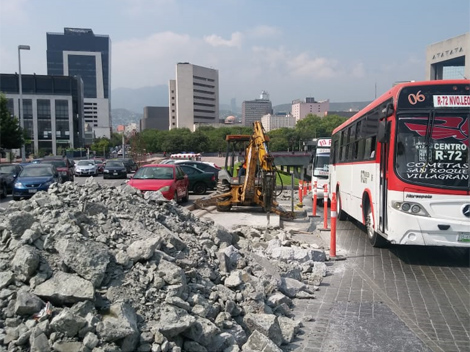 Obras en el centro de Monterrey. (Foto: Eduardo Mendieta)