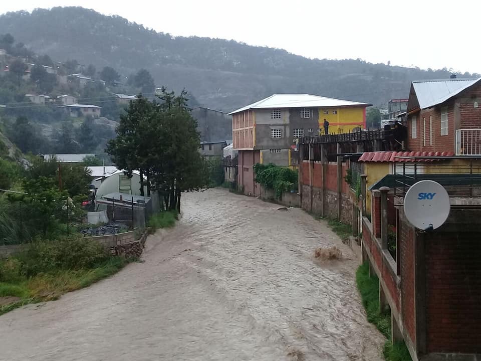 Las autoridades recomendaron a la población no salir de sus hogares. (Juan José García)