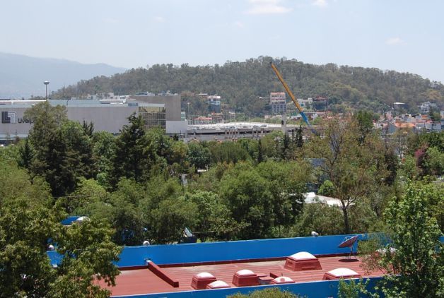 El cerro se encuantra a un costado de la Zona Arqueológica de Cuicuilco. (mapio.net)