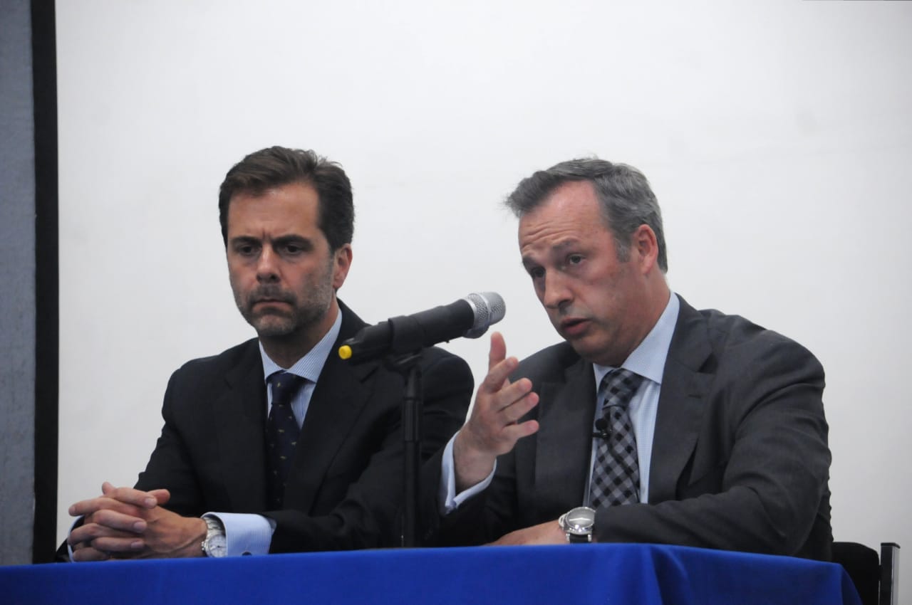 Javier Arrigunaga, presidente del Consejo de Administración de Aeroméxico, y el director general de la empresa, Andrés Conesa. (Foto: Jorge González)