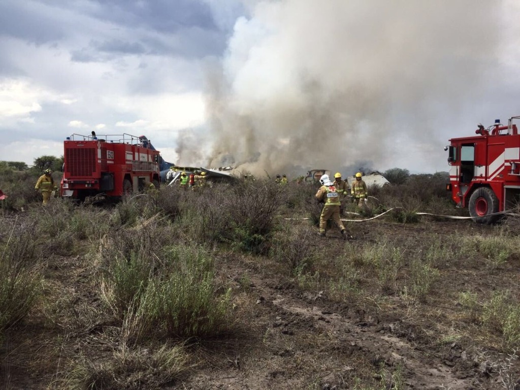 Protección Civil del estado informó que servicios de emergencia atiende a la altura del kilómetro 17 el accidente del avión. Cuartoscuro