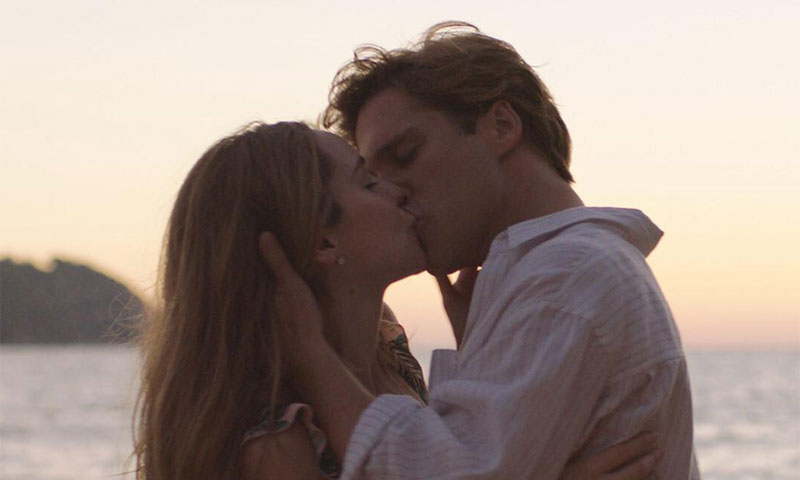 Camila Sodi y Diego Boneta. (Netflix)