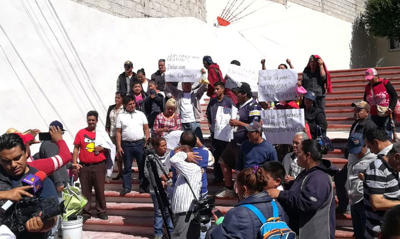 Cerca de 500 comerciantes que se ubican en el tianguis se han manifestado de manera pacífica. (Cortesía)