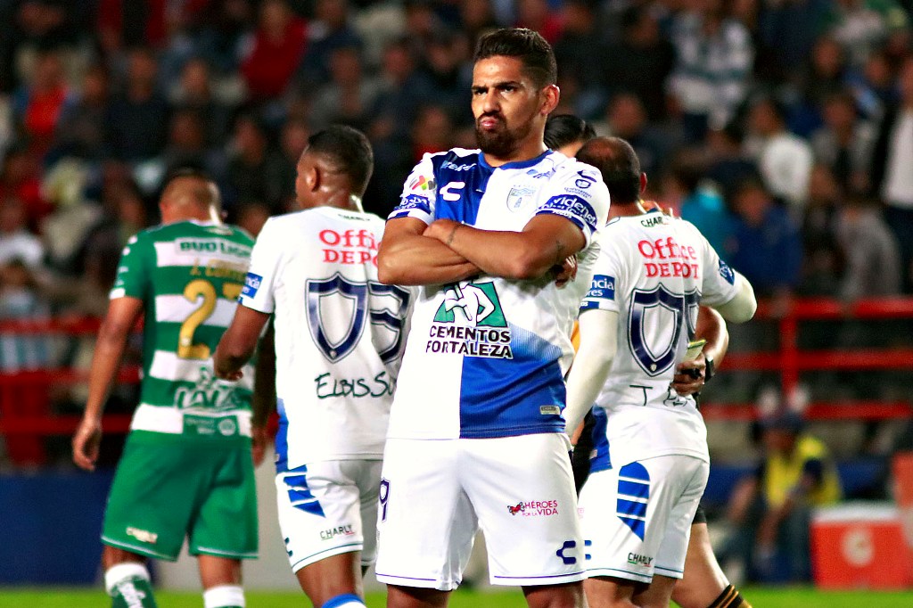 Jugador de Pachuca en festejo de gol (imago7)