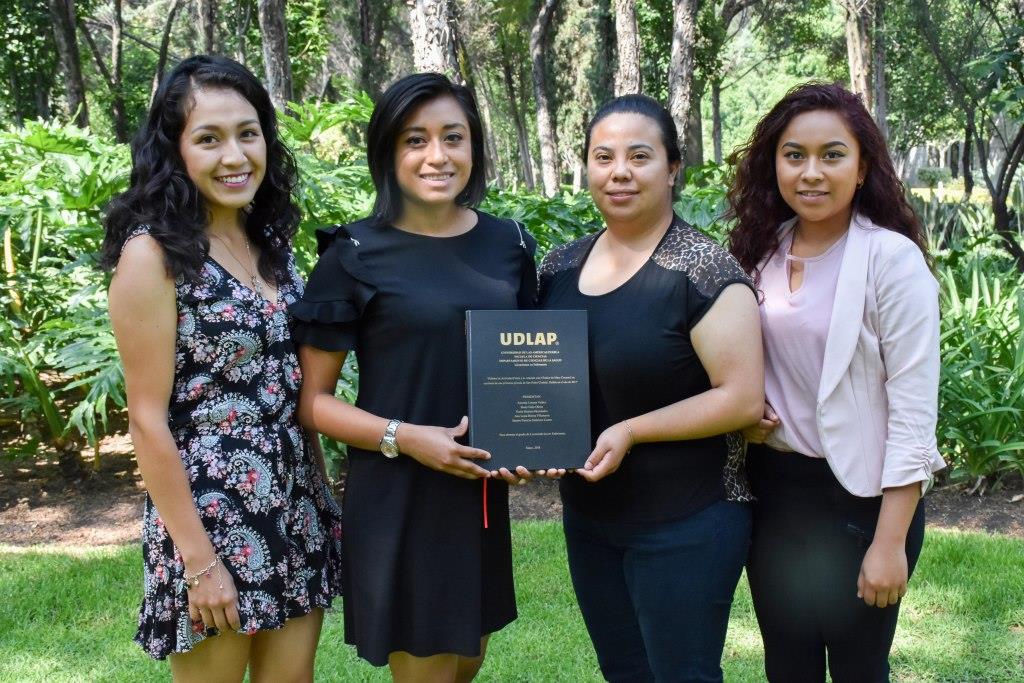Luisa Rivera, Antonia Linares, Karla Mestizo y Patricia Gutiérrez, estudiantes Udlap que participaron en el Vigésimo Octavo Congreso Internacional de 