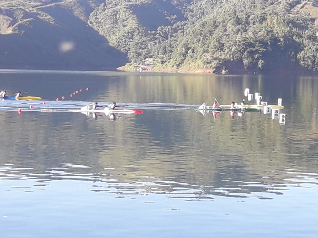 México gana Oro varonil y femenil en Canotaje de Barranquilla (@COM_México)