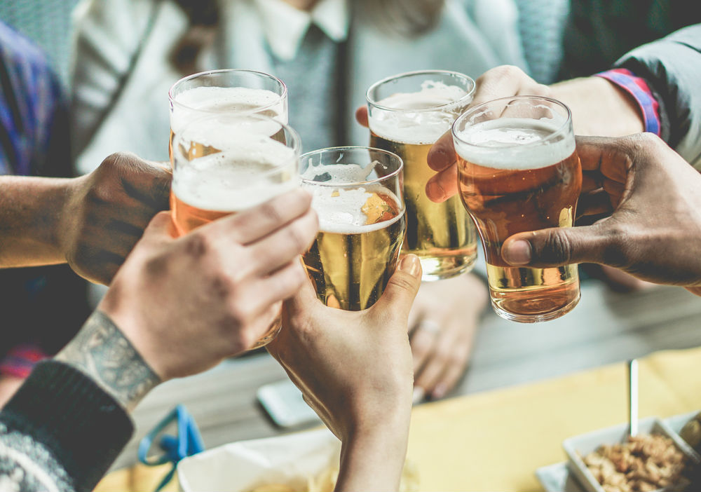Aprende a catar una cerveza artesanal en cinco sencillos pasos. (Shutterstock)