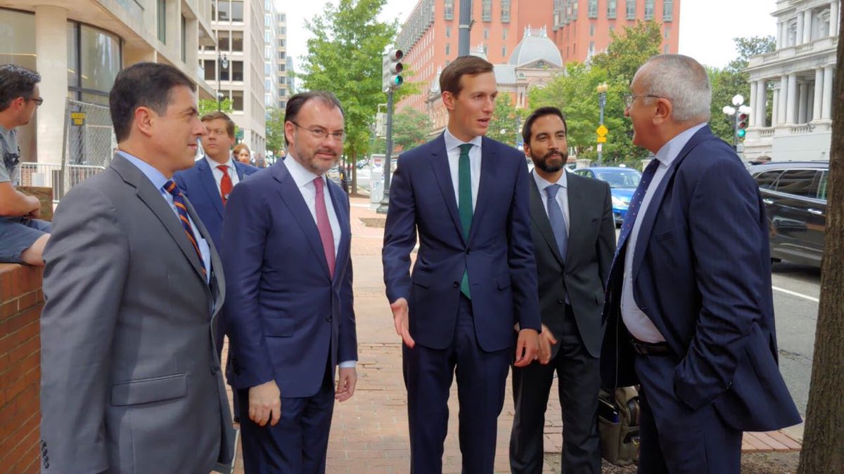 El canciller Luis Videgaray acompañado de Jared Kushner y Jesús Seade. (SRE)