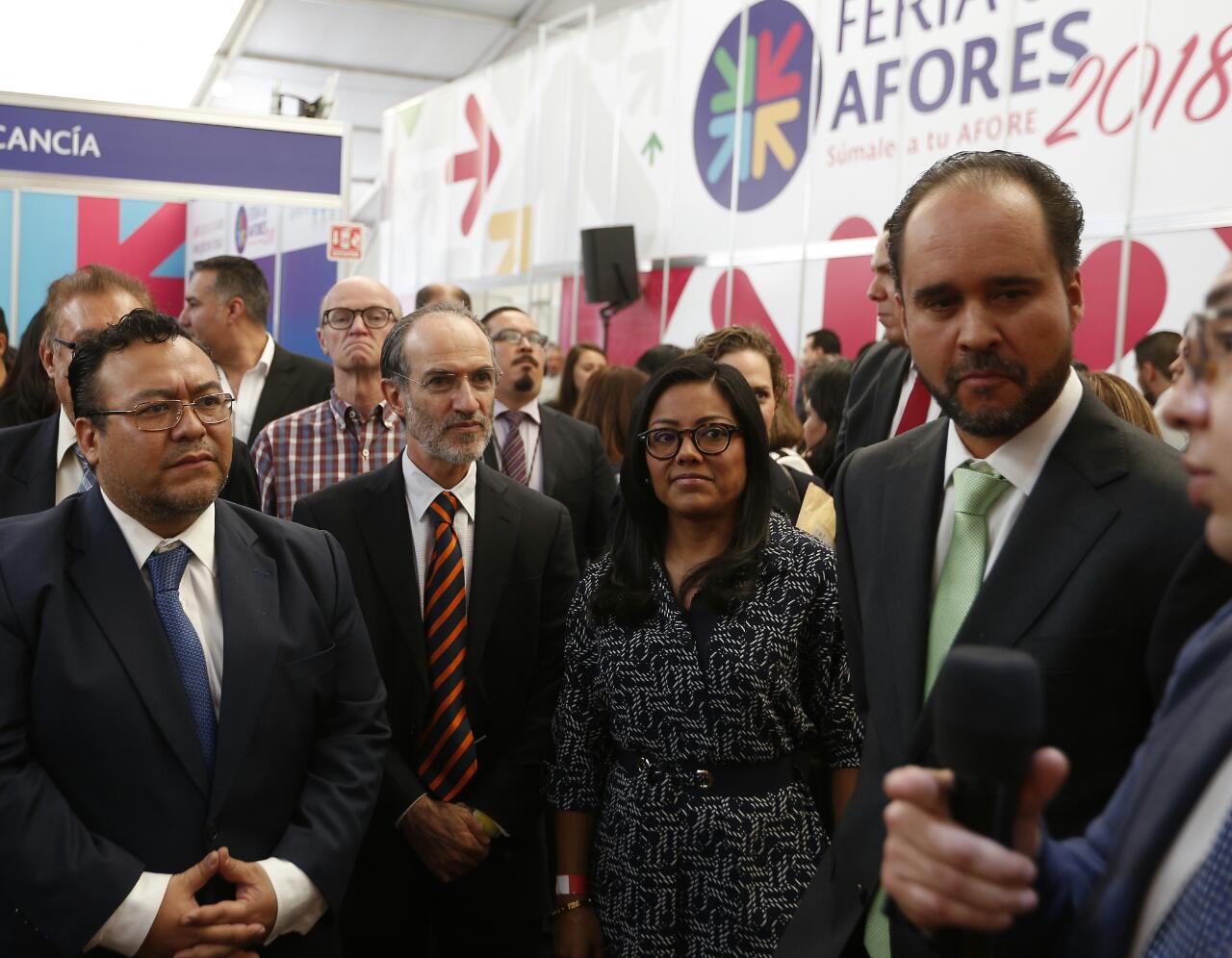 Carlos Noriega Curtis, presidente de la Amafore, y  Carlos Ramírez, presidente de la Consar. (Foto: Héctor Téllez)