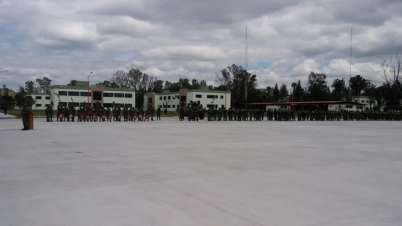 Relevo en XII Zona Militar en Irapuato. (Foto Laura Villafaña)