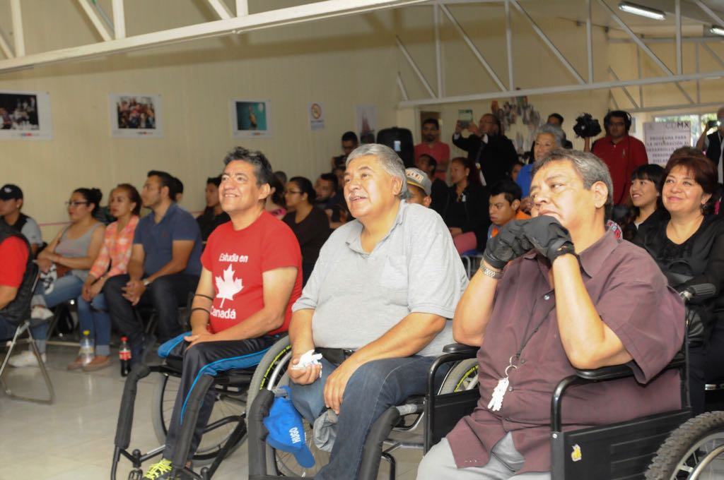 La SEP CdMx presentó a un grupo de más de 100 personas, las opciones educativas que permiten acreditar el nivel medio superior.(@educacionCDMX)