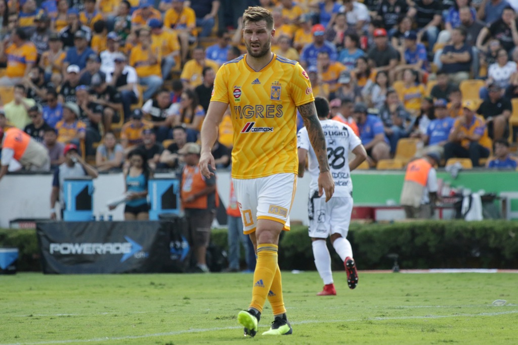 Andre Pierre-Gignac en duelo ante Tijuana. (Imago 7)