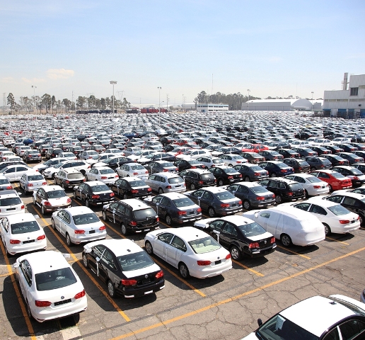 Entre enero y julio de este año, las marcas automotrices comercializaron 795 mil 011 unidades nuevas (Andrés Lobato)
