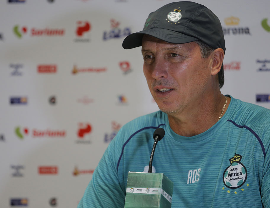 El estratega comentó que en la medida que haya más entrenamientos el equipo estará avanzando. (Saúl González)