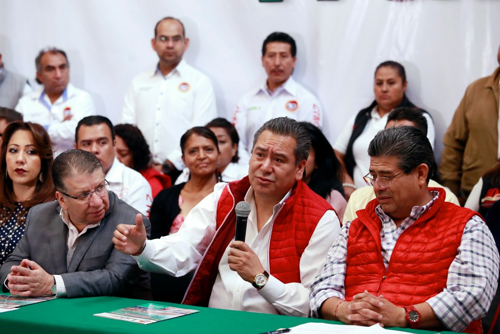 Reunión entre dirigentes del Partido Revolucionario Institucional de Puebla y la Confederación de Trabajadores de México (Agencia Enfoque)