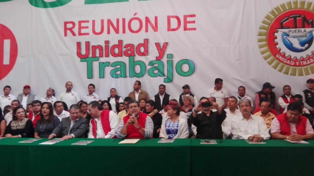 Reunión entre dirigentes del Partido Revolucionario Institucional de Puebla y la Confederación de Trabajadores de México /Elenea Domínguez)