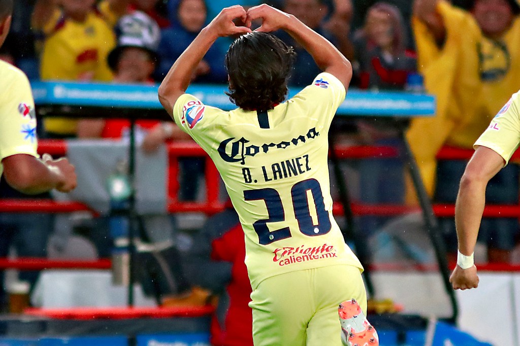 Diego Lainez celebrando un gol con el América (Imago7)