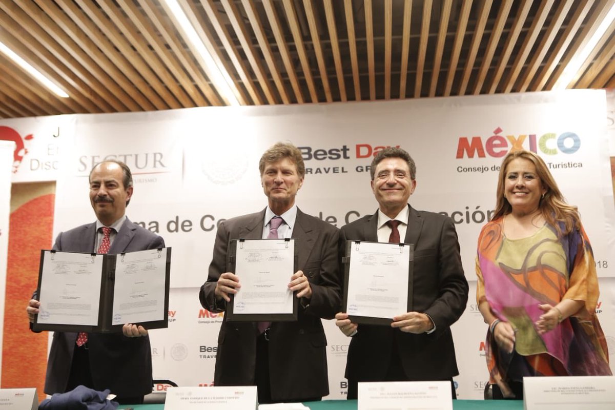 Firma del convenio entre Best Day y el CPTM. ( Foto: @edelamadrid)