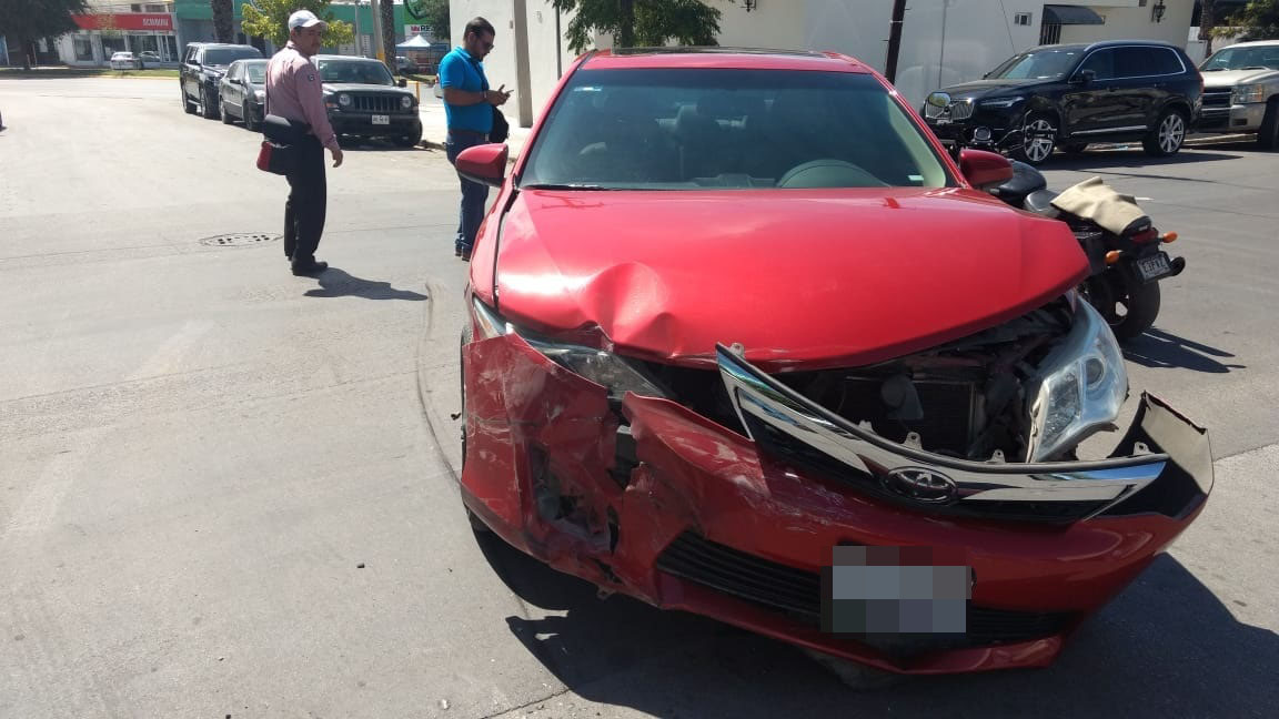 Conductores resultan ilesos tras choque en centro de Torreón- Grupo Milenio