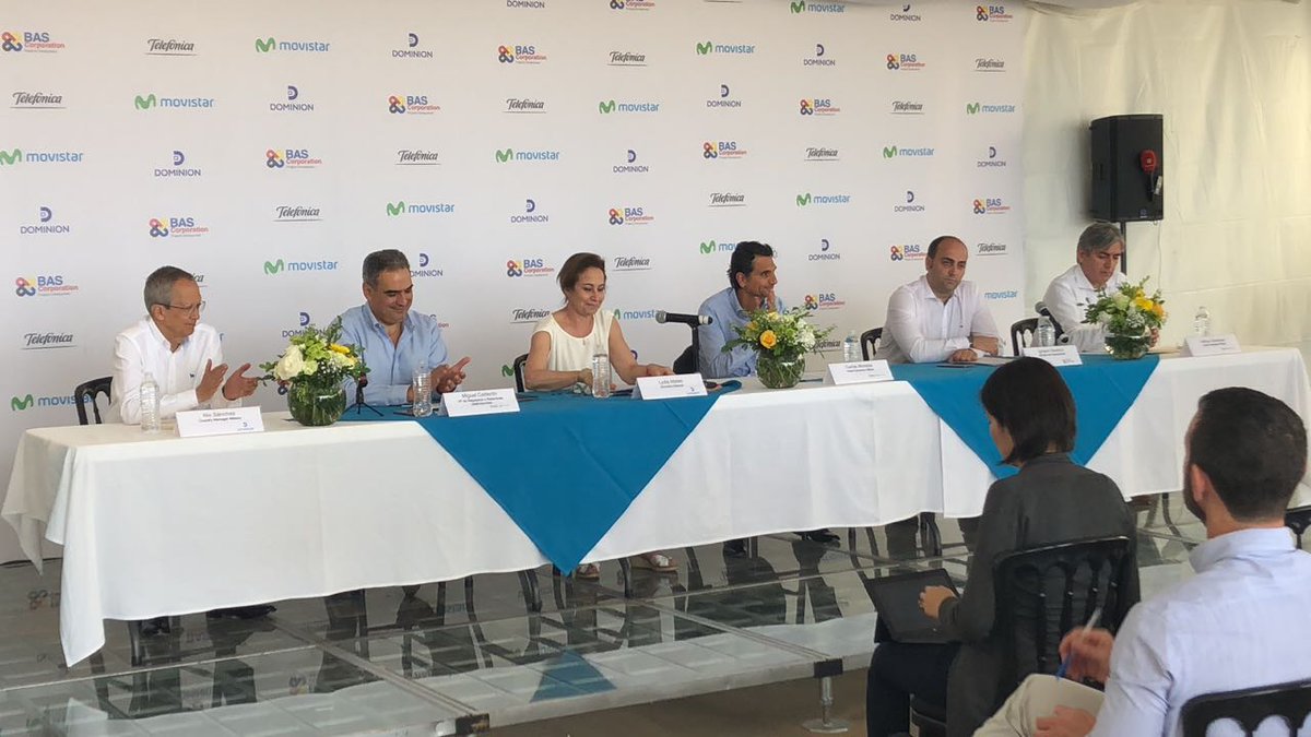 Durante el anuncio de uso de energía solar por parte de Telefónica México. (Foto: @TelefonicaMX)