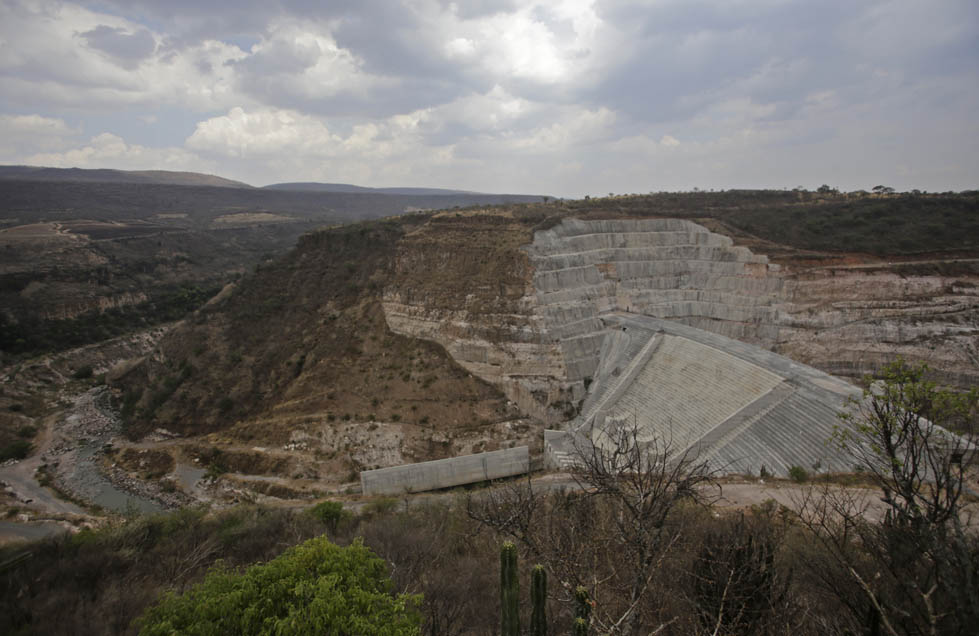 El proyecto de la represa El Zapotillo se aprobó en 2005, con una cortina a 80 metros de altura y el acueducto de casi 140 kilómetros a León (Fernando