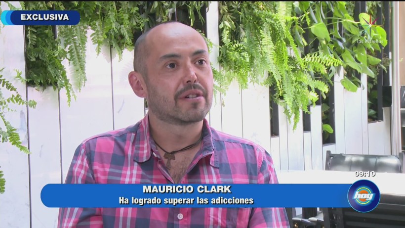 En las últimas semanas, Mauricio Clark ha hecho una serie de declaraciones sobre su orientación sexual, que afirma es "parte de su pasado" (Televisa).