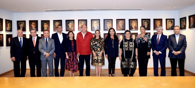 Claudia Ruiz Massieu se reunió con ex dirigentes del PRI/Especial.