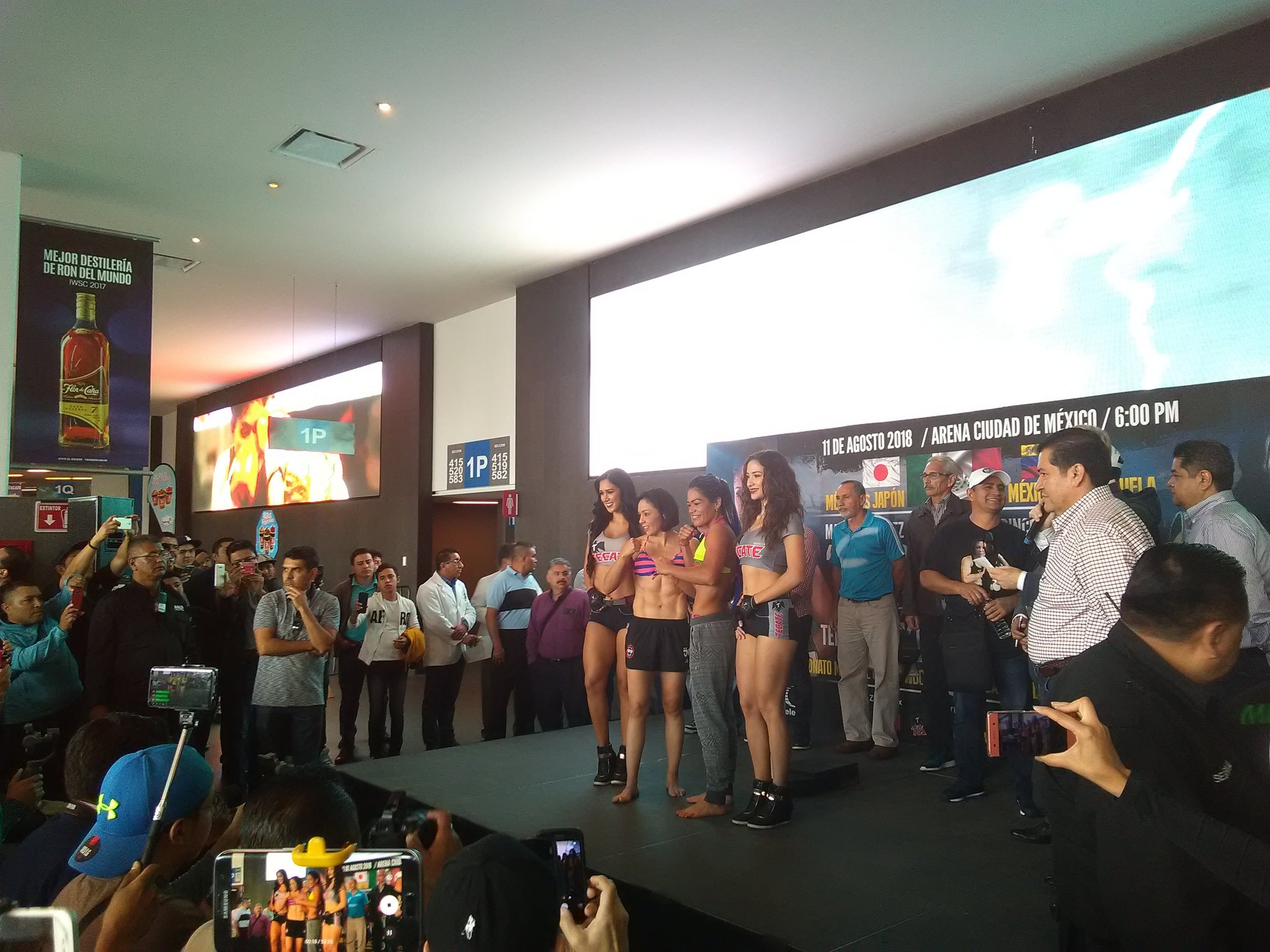 El 'face off' Jackie Nava y la venezolana Alys Sánchez (Jorge García)