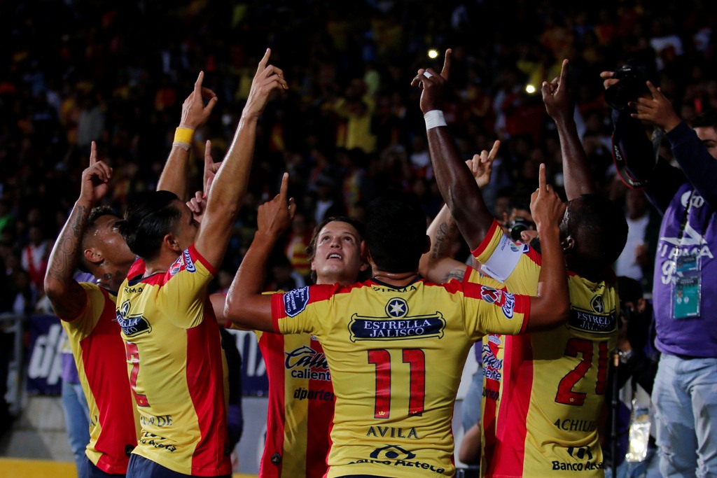Jugadores de Morelia en festejo de gol (Imago7)
