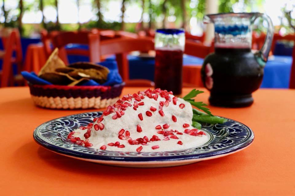 Estos son los mejores lugares para comer chile en nogada. (El Bajío)