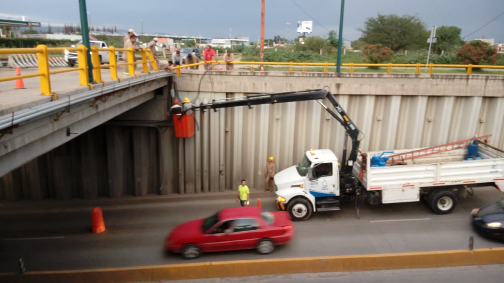 Robo de cableado en 'Puente Deprimido'. (Foto cortesía)