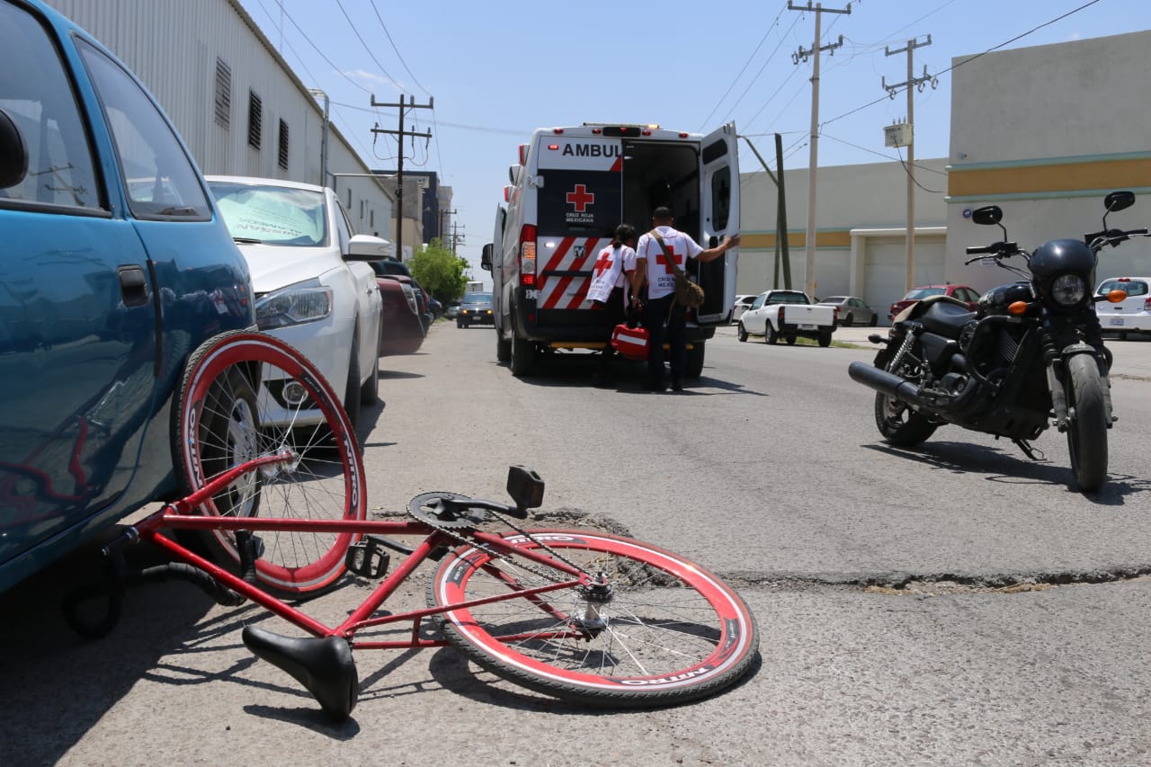 El ciclista no quiso ser llevado a la Cruz Roja. (Especial)
