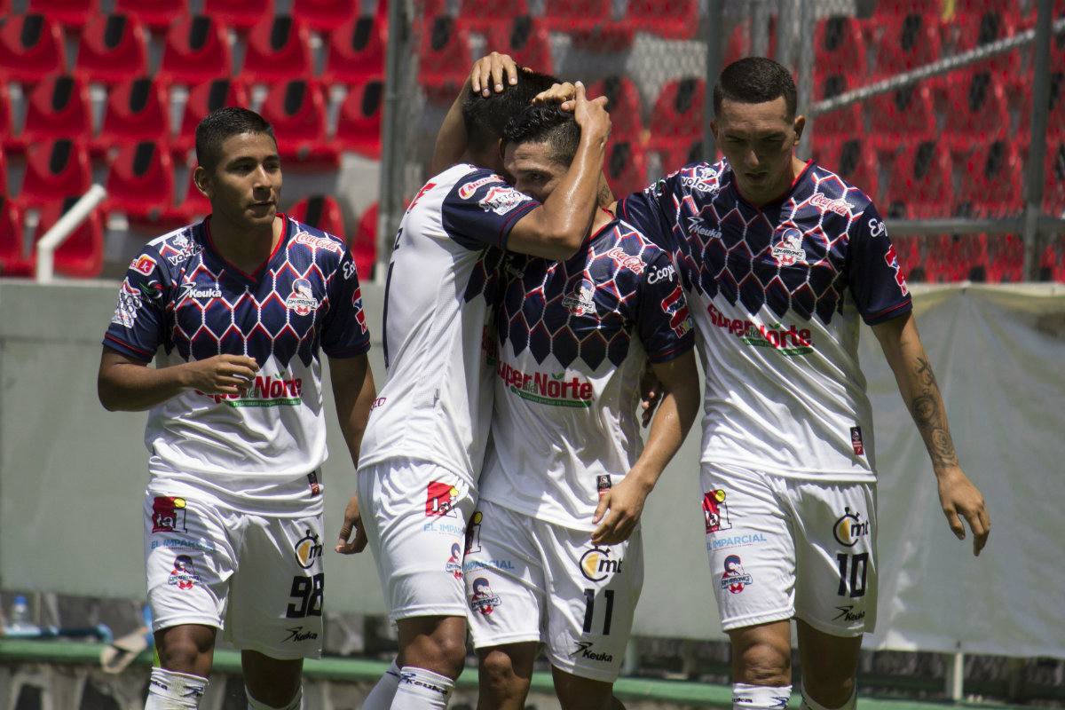 Cimarrones vence a Leones Negros en el Estadio Jalisco (Imago7)