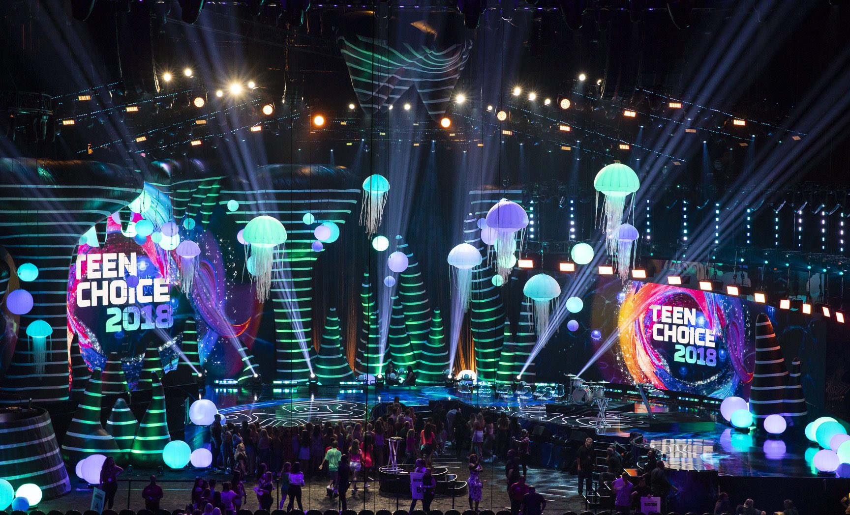 La premiación otorga un galardón a lo mejor de la televisión, cine, moda, deportes e internet (Twitter The Forum).