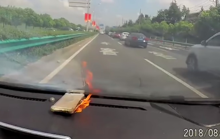 El iPhone se incendió luego de pasar un buen rato bajo el rayo del Sol. (Especial)