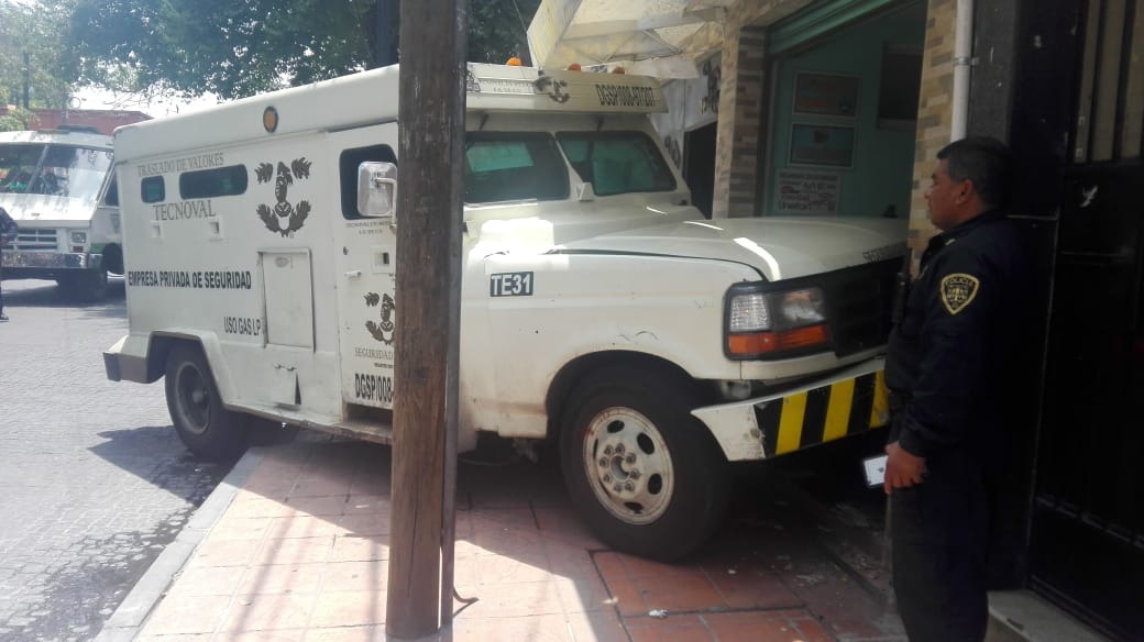 No se reportan personas lesionadas, sólo daños materiales. (Especial)