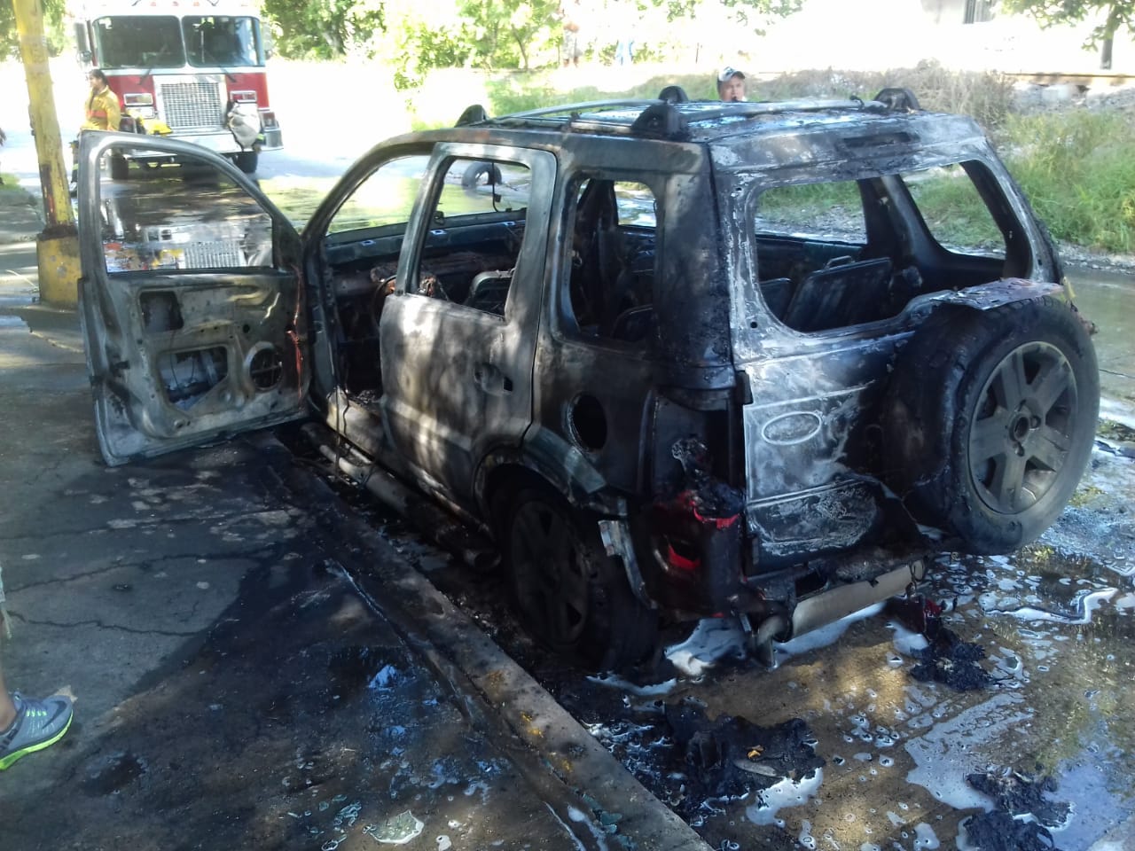 La camioneta quedo destruida.