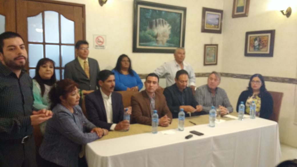 Acusaron  que el ex dirigente albiazul se adueñó de las candidaturas a diputados. (Teodoro Santos)