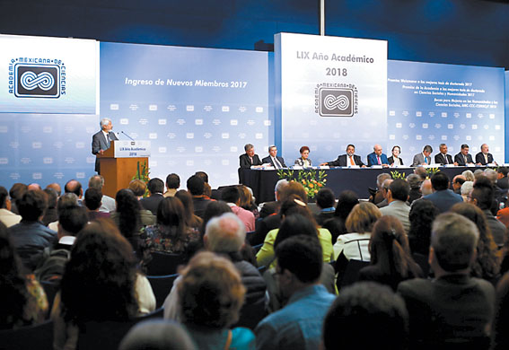 José Luis Morán, presidente del organismo, durante la ceremonia. (Jorge González)
