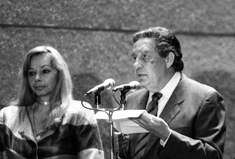 Tramini y Paz en la inauguración de la Exposición 'Octavio Paz, los Privilegios de la Vista', en marzo de 1990. (Fototeca MILENIO)