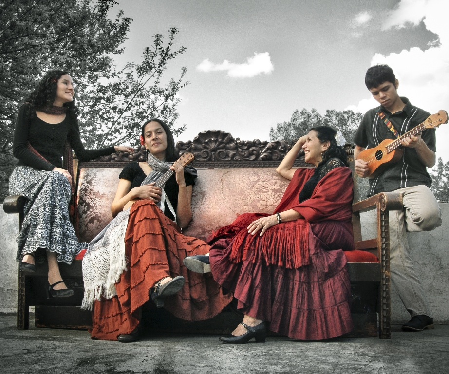 Caña Dulce Caña Brava, intérpretes de son jarocho. (Especial)