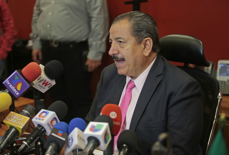 En rueda de prensa el fiscal Raúl Sánchez confirmó la identidad del fallecido. (Fernando Carranza)