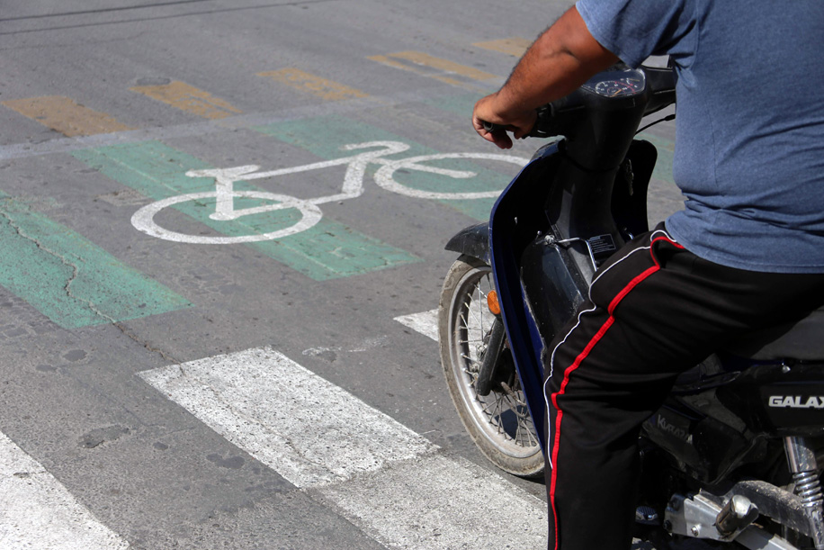 Los ciclistas piden acompañar la ciclovía de una campaña de concientización. (Milenio Digital)