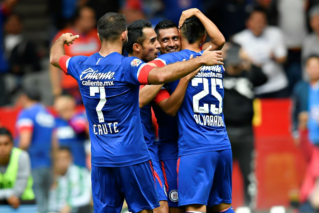 Jugadores de Cruz Azul en festejo de gol (Imago7)