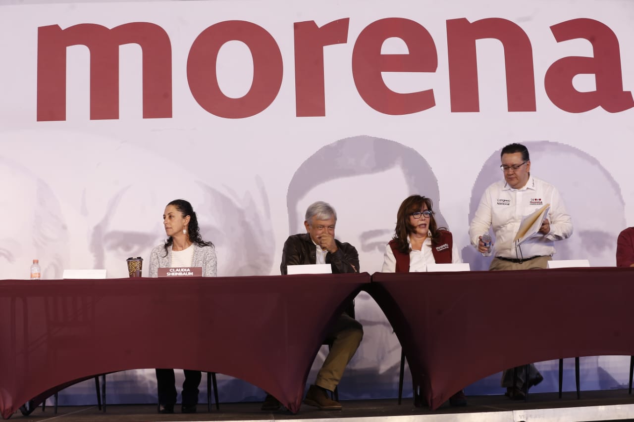 Yeidckol Polevnsky seguirá al frente de Morena. (Foto: Héctor Téllez)