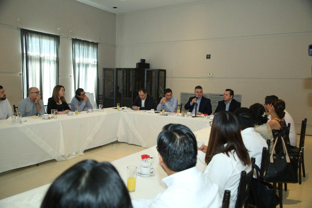 Mesa de diálogo con la comunidad académica (Cortesía)